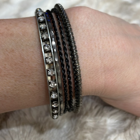 Set of dark colored bracelets (9) - Picture 6 of 7